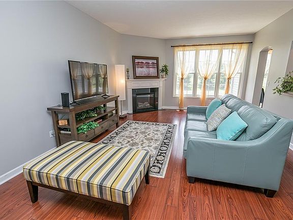 4th image of 29310 S Village Ln