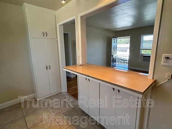 4th image of 1253 S Glendale Ave APT H