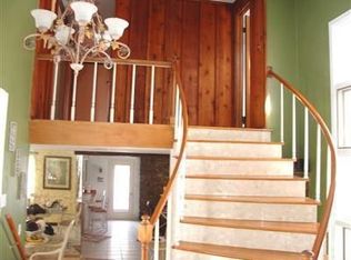 71 River Rd, Hinckley, OH 44233