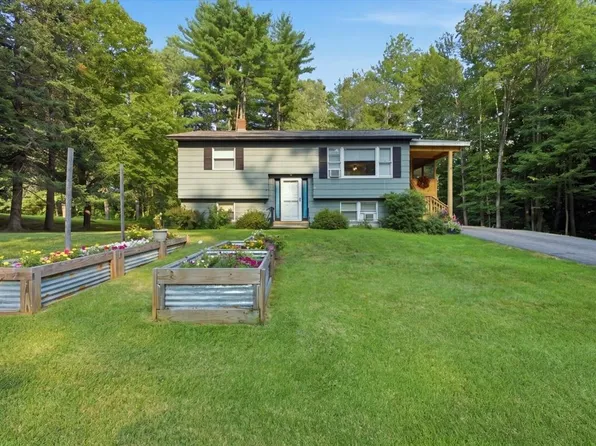 4 Frederick Avenue, Paris, ME 04281