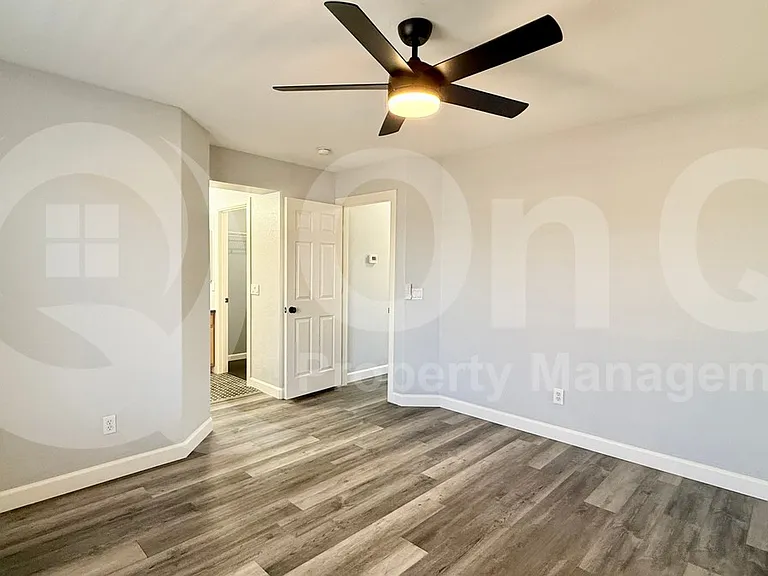 9231 E Lindner Ave — Photo 3