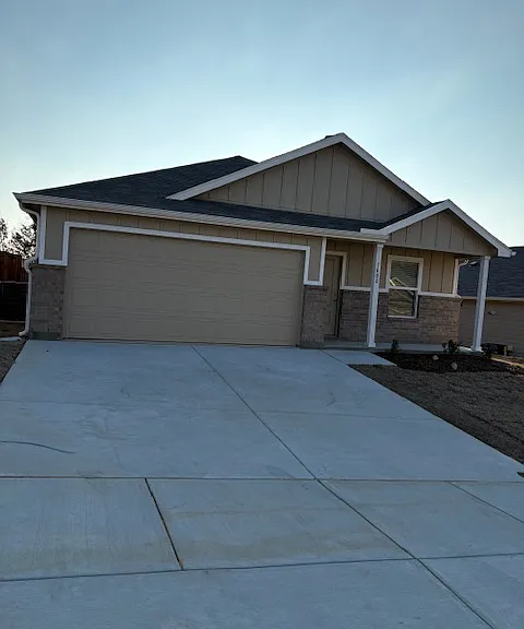 1808 Pentro Pkwy — Photo 1