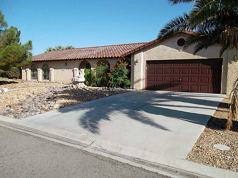 1st image of 8951 W Polaris Ave