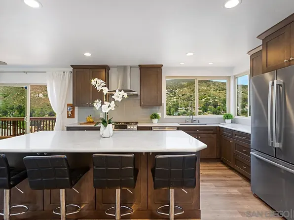 24144 Saint Helena Ct, Ramona, CA 92065