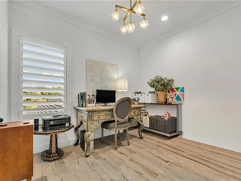 2033 Pebble Bend Dr — Photo 11