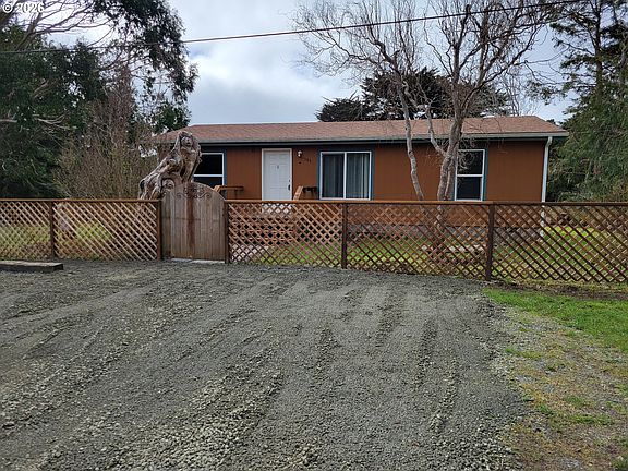 2nd image of 303 13th St SW