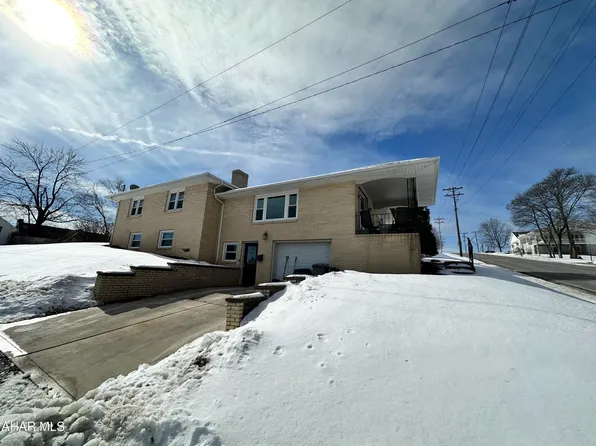 2201 17th Ave, Altoona, PA 16601