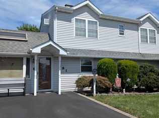 181 Springtime Ln N, Levittown, NY 11756