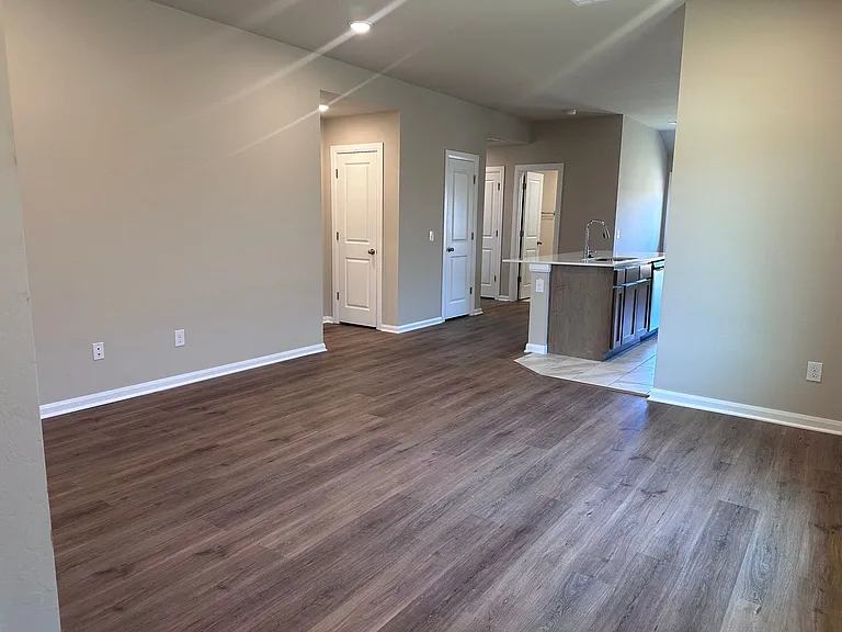 3705 S East 81st St — Photo 3