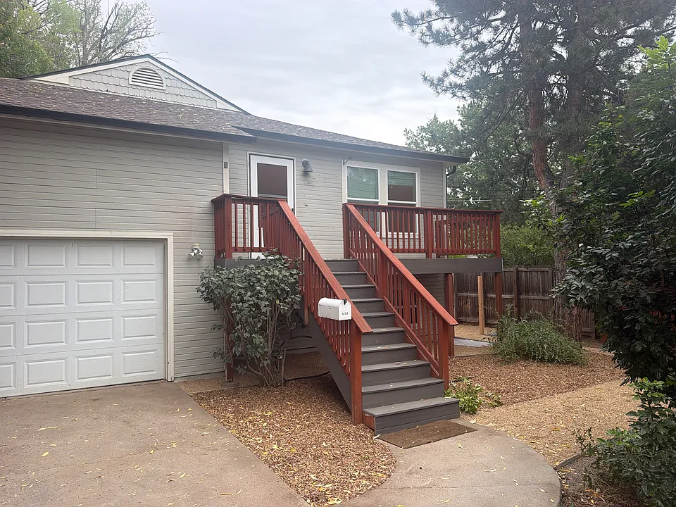 1253 Elder Ave