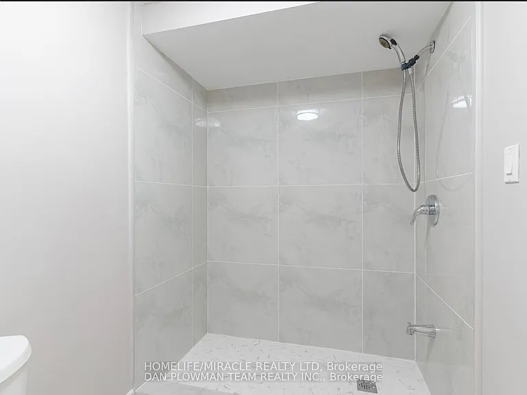 3 Teddington Cres #BASEMENT — Photo 4