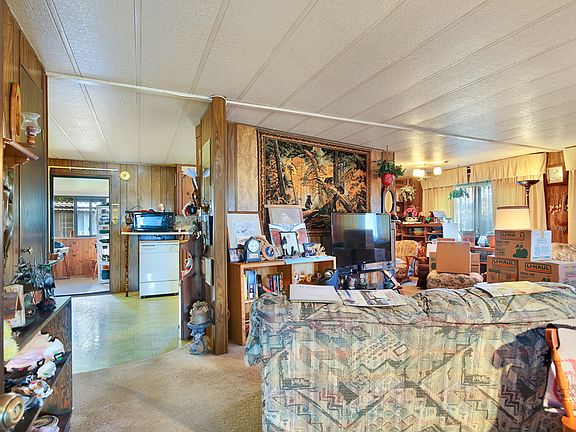 5th image of 15819 85th Ave E