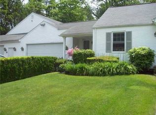 85 Forsythia Ln, Cranston, RI 02921