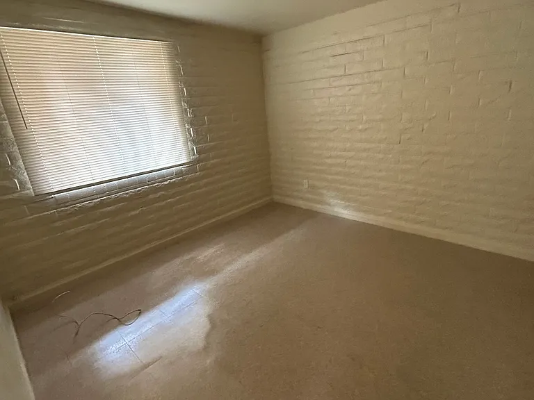 4650 S Martin Ave — Photo 8