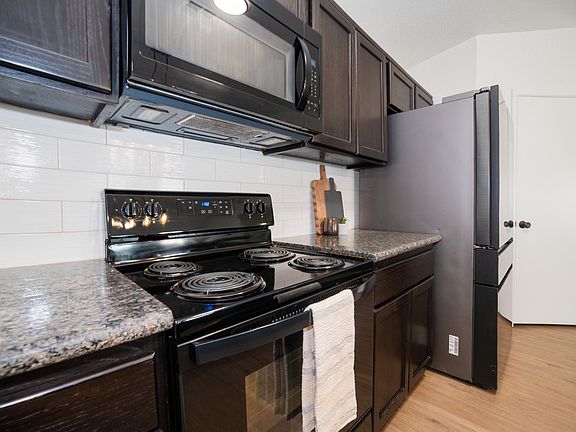 4th image of 7860 E 43rd Pl