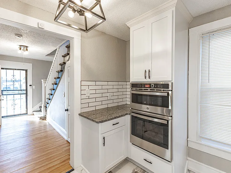 3901 Central St — Photo 11