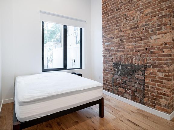 4th image of 283 Evergreen Ave #4LPRIVATEROOM3