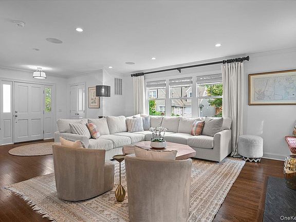 5th image of 23 Fairlawn Street
