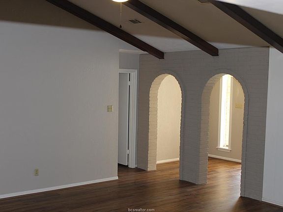 5th image of 2815 Celinda Cir