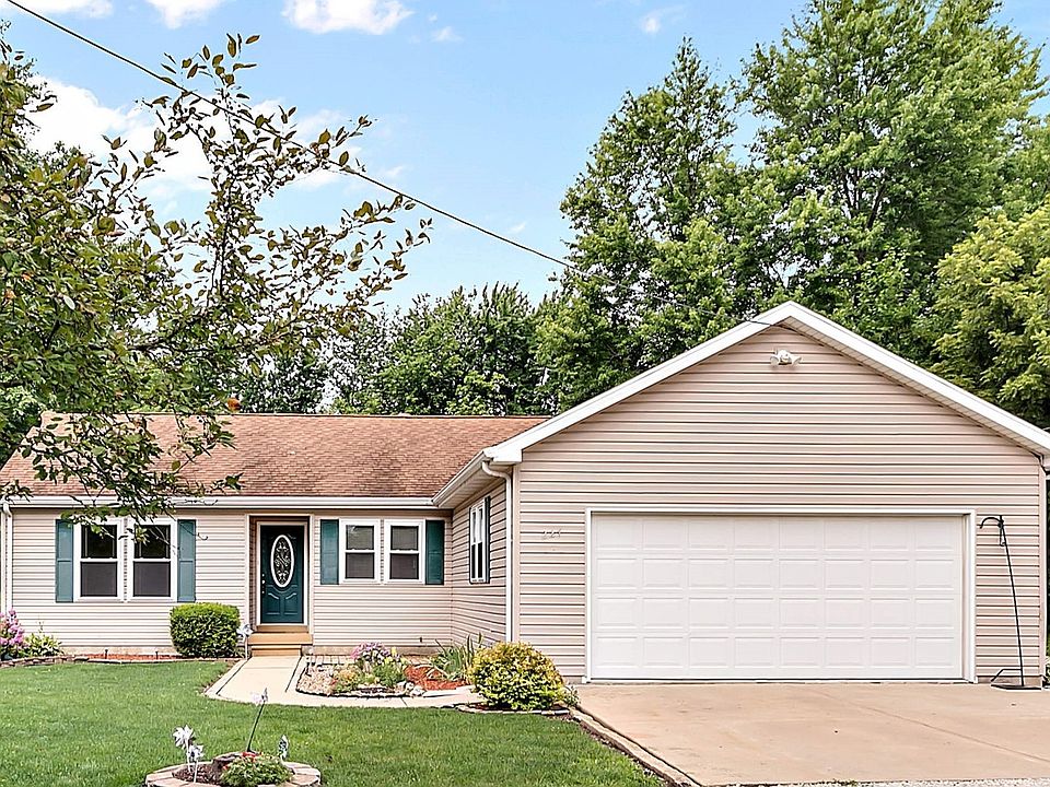 227 E Park St, Chebanse, IL 60922 Zillow