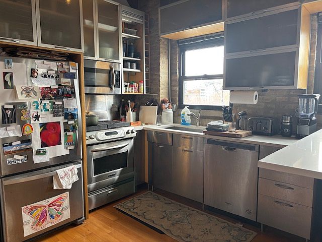 1st image of 1151 W Erie St APT 3R