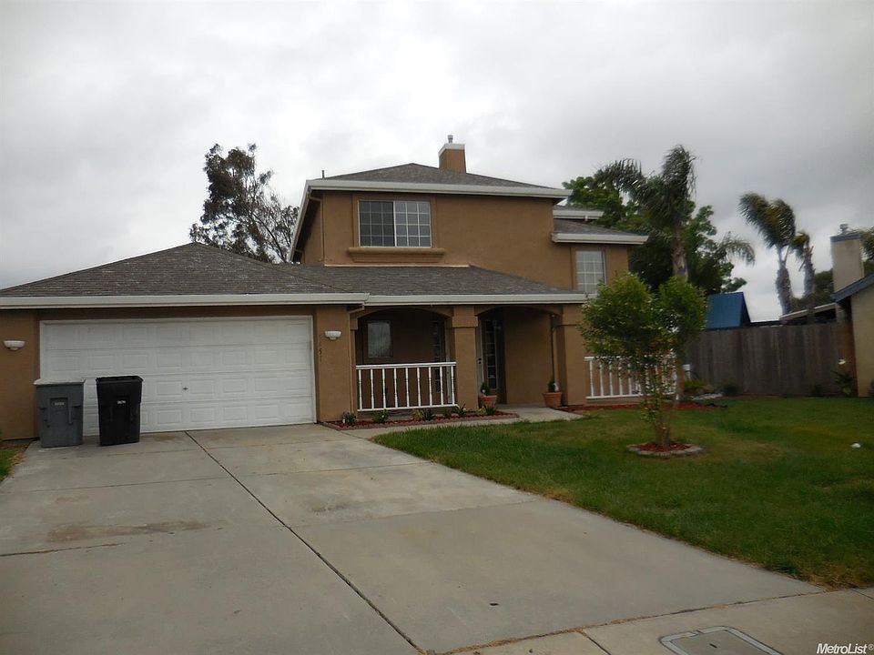 1st image of 5651 N Greenoaks Ct