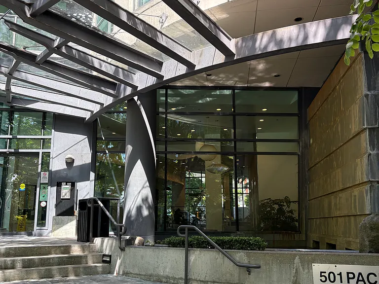 501 Pacific St — Photo 26
