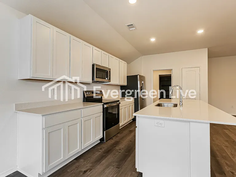 111 Jasmine Ct — Photo 8