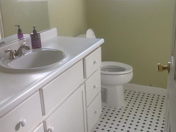 5th image of 3738 Hollister Ave