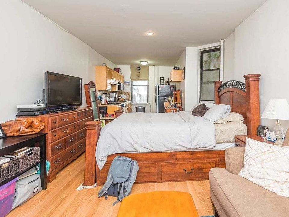 1st image of 215 W 16th St #3RE
