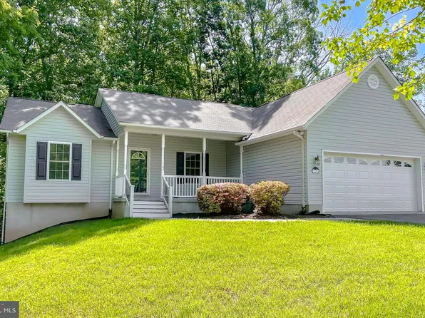 22684 Rue Woods Dr, Lexington Park, MD 20653