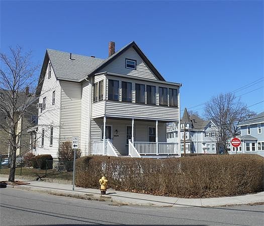 2nd image of 108 Myrtle St