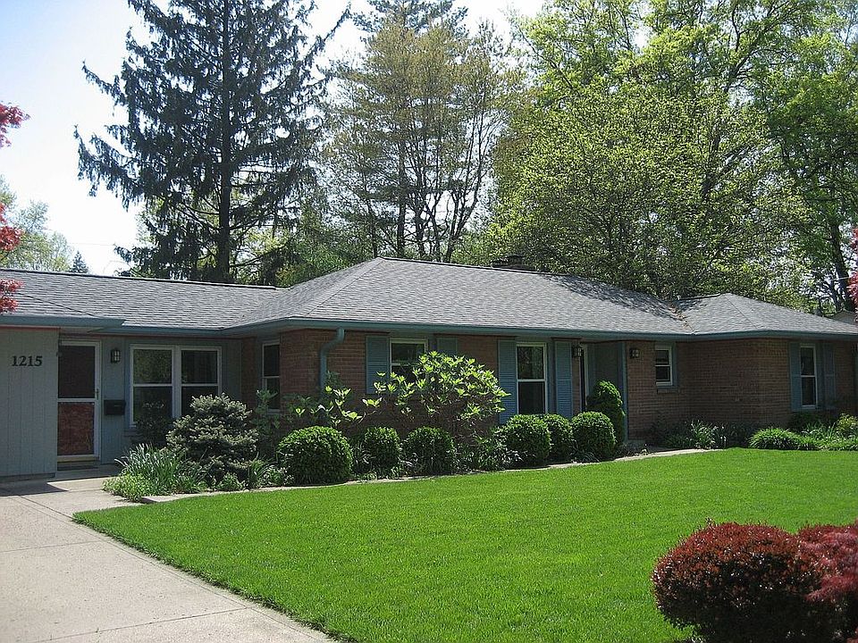 1215 Oak Ridge Drive