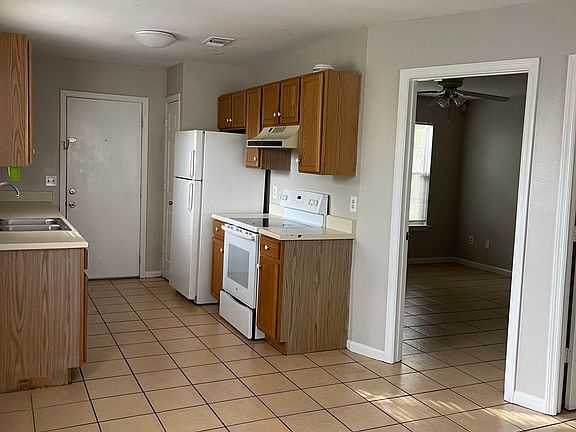3rd image of 804 N Woodward Ave #A