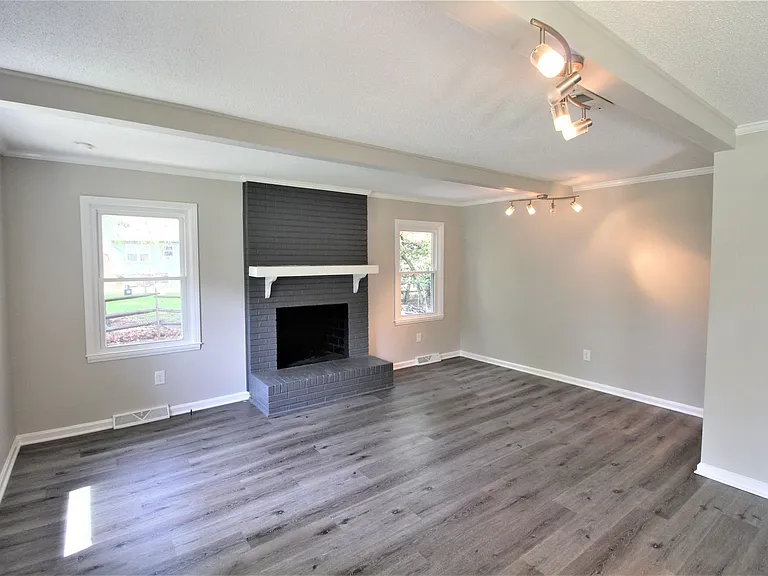 12011 Merriweather Dr — Photo 3