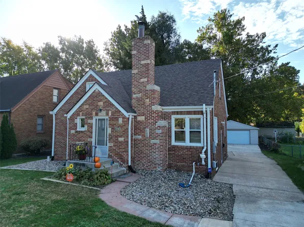 4706 Urbandale Ave, Des Moines, IA 50310