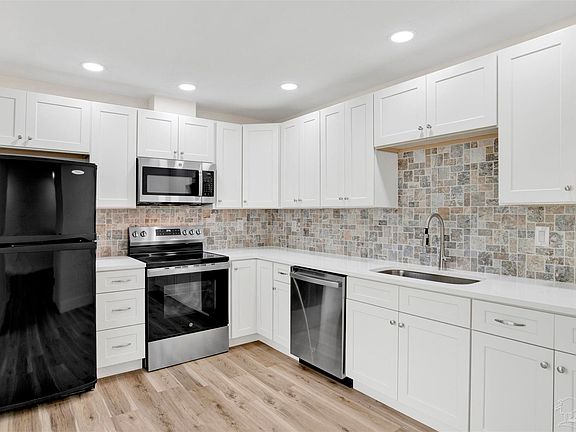 3rd image of 3530 La Mancha Way