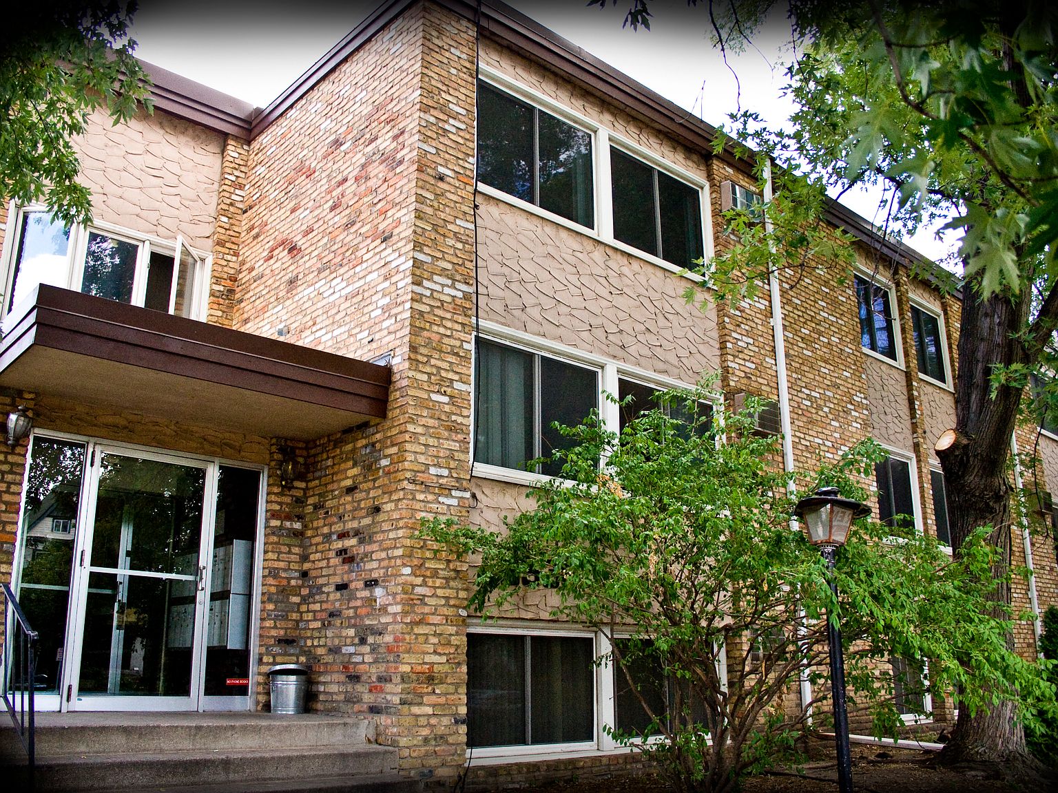 2536 Lyndale Ave S APT 304, Minneapolis, MN 55405 | Zillow