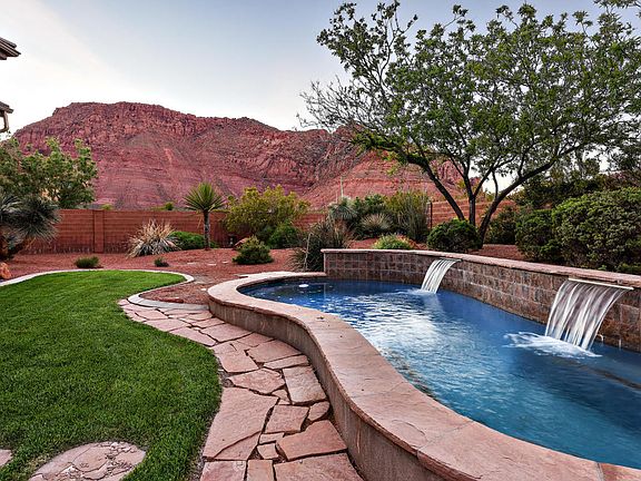 2nd image of 312 N Painted Hills Dr