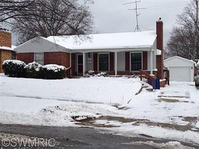 1st image of 1542 Carlton Ave NE