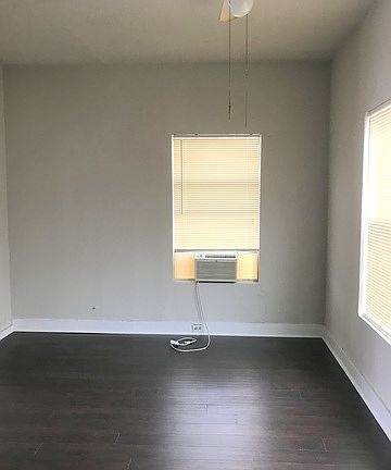 3rd image of 214 Staffel St