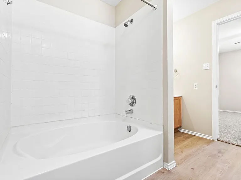 10622 N Shaenridge — Photo 16