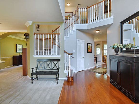 3rd image of 8020 Bottlebrush Dr
