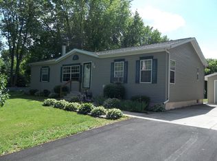 N4991 Bear Lake Rd, New London, WI 54961