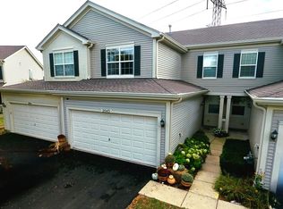 2043 S Kristina Ln, Round Lake, IL 60073