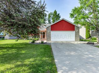 2510 33rd Ave S, Fargo, ND 58104