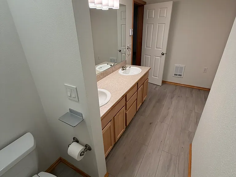 246 Prince Ave #201 — Photo 4