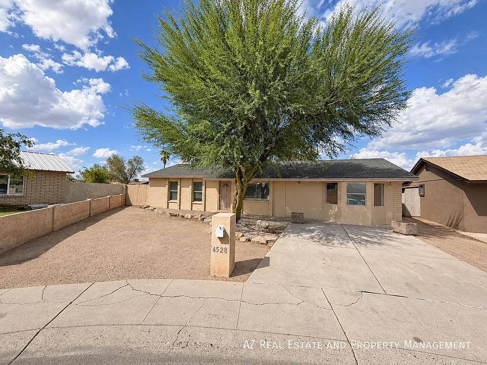 4528 W Palm Ln
