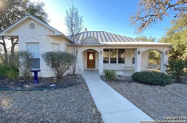 3403 Dove Park Ln