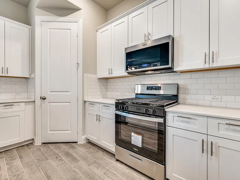 6148 Blythe Dr — Photo 10